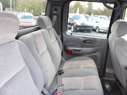 Used 2002 Ford F150 XLT image 17