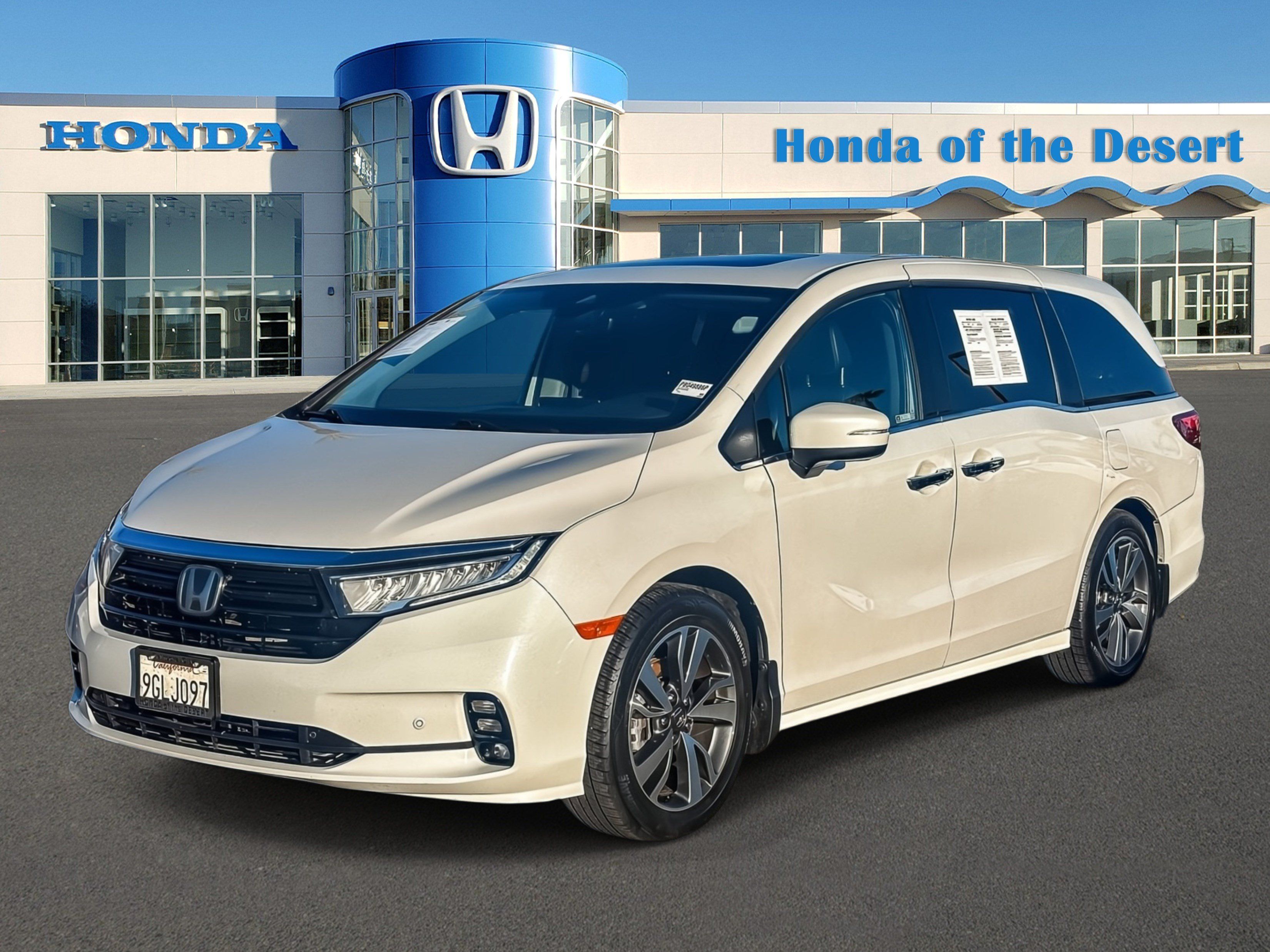 Used 2023 Honda Odyssey Touring image 3