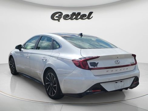 Used 2021 Hyundai Sonata Limited w/ Preferred Accessory Package FWD image 2