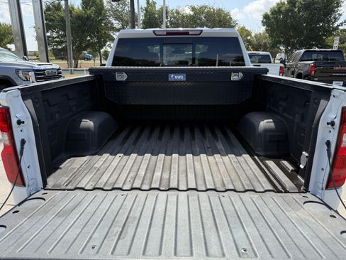 Used 2022 Chevrolet Silverado 1500 LTZ AWD/4WD image 31