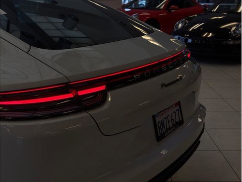 Used 2019 Porsche Panamera 4 AWD/4WD image 40