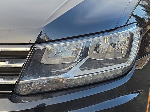 Used 2021 Volkswagen Tiguan SEL image 9