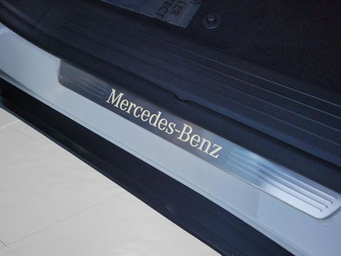 Certified 2025 Mercedes-Benz GLS 450 4MATIC image 13