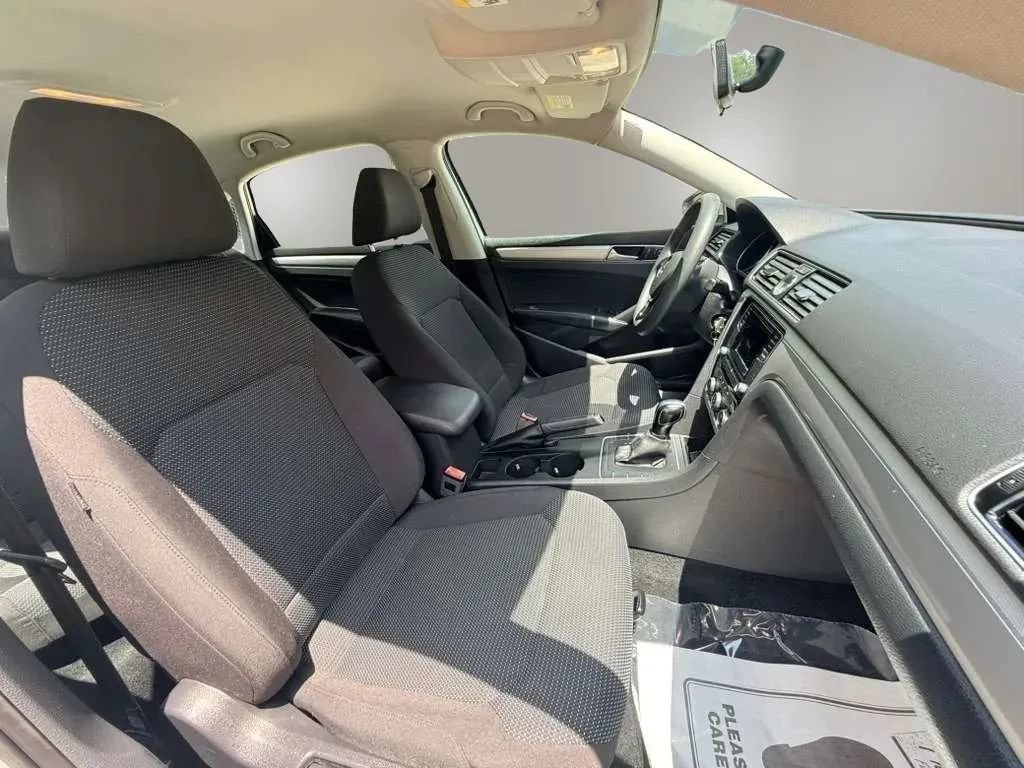 Used 2016 Volkswagen Passat 1.8T S FWD image 11