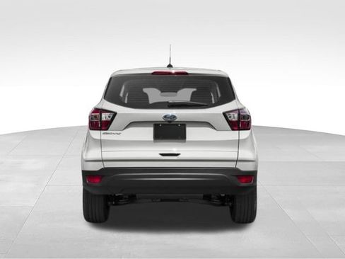 Used 2018 Ford Escape SE FWD image 5