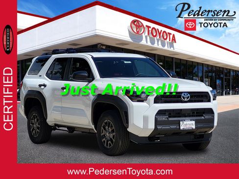 Certified 2026 Toyota 4Runner SR5 AWD/4WD image 1