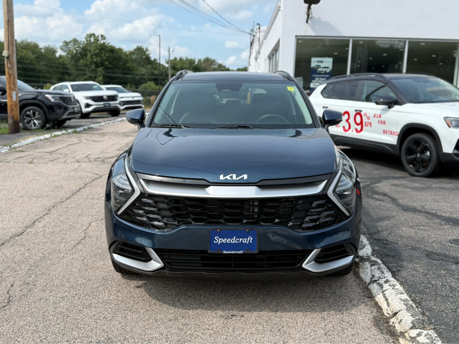 Used 2025 Kia Sportage EX w/ EX Premium Package AWD/4WD image 2