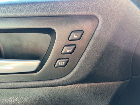 Used 2016 Toyota Highlander Limited image 27