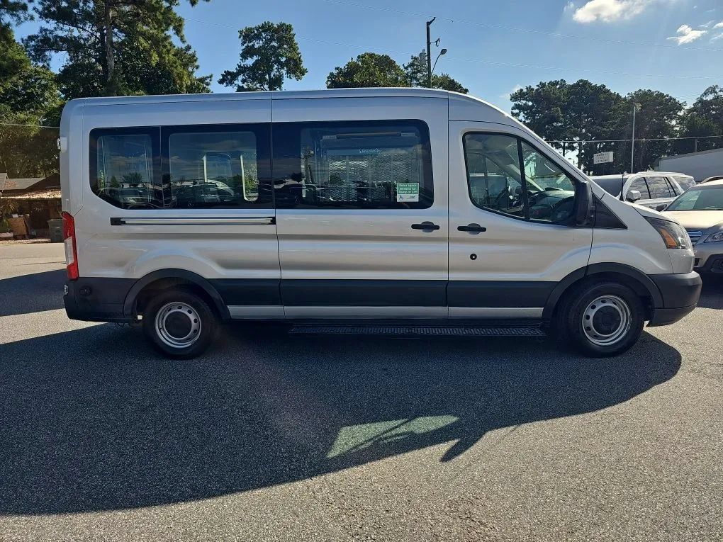 Used 2018 Ford Transit 350 XL RWD image 4