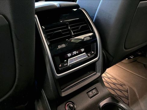 Used 2021 BMW X7 M50i w/ Cold Weather Package AWD/4WD image 16