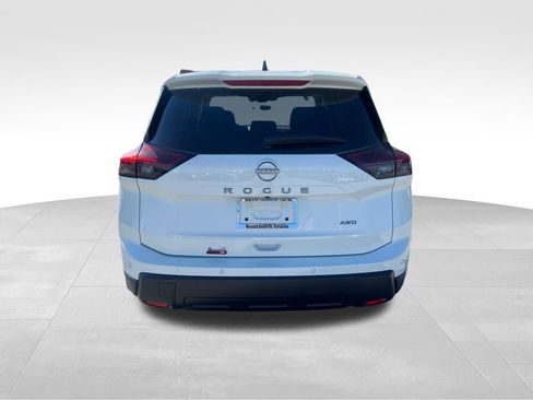 Used 2026 Nissan Rogue S AWD/4WD image 4