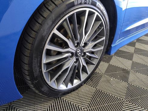 Used 2017 Hyundai Elantra Sport w/ Sport Premium Package 06 FWD image 31