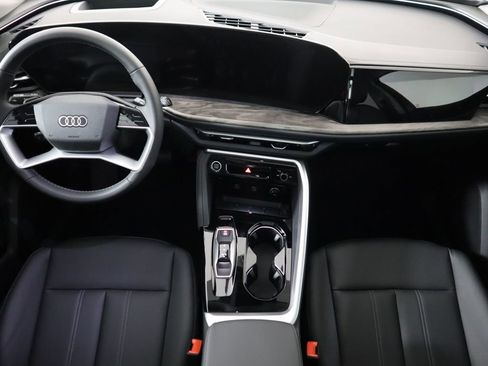 Used 2025 Audi Q5 Premium Plus w/ Premium Plus image 14