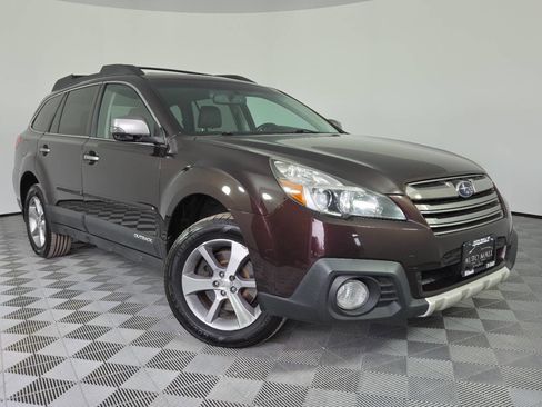 Used 2013 Subaru Outback 3.6R Limited w/ Special Appearance Pkg AWD/4WD image 1