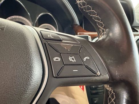 Used 2015 Mercedes-Benz GLK 350 4MATIC image 28