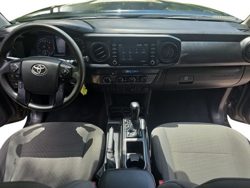 Used 2021 Toyota Tacoma SR AWD/4WD image 9