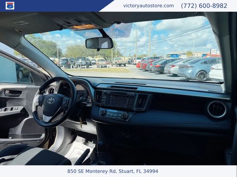 Used 2013 Toyota RAV4 XLE image 27