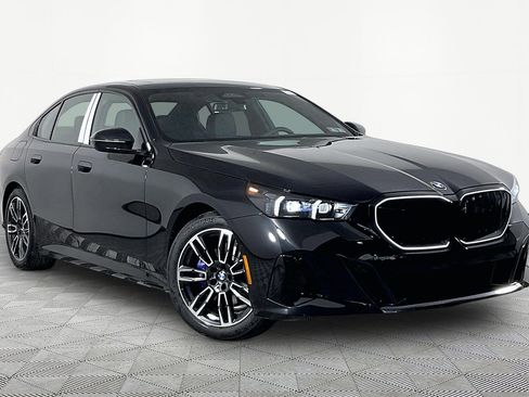 New 2026 BMW 530i xDrive AWD/4WD image 3