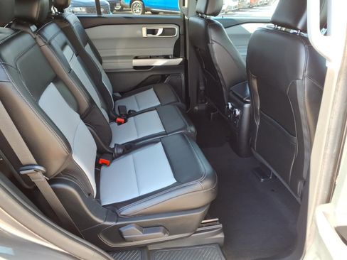 Certified 2023 Ford Explorer XLT w/ Equipment Group 202A RWD image 14