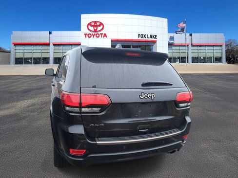 Used 2016 Jeep Grand Cherokee Limited 75th Anniversary image 3