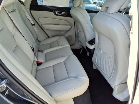 New 2026 Volvo XC60 B5 Ultra w/ Protection Package image 10