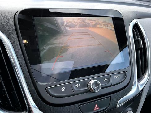 Used 2018 Chevrolet Equinox LT w/ Sun & Infotainment Package image 29