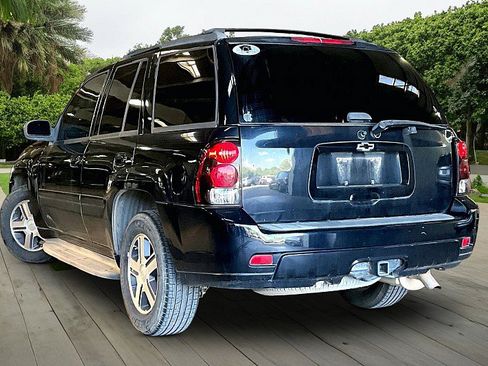Used 2008 Chevrolet TrailBlazer LT w/ Sun And Sound Package RWD image 9