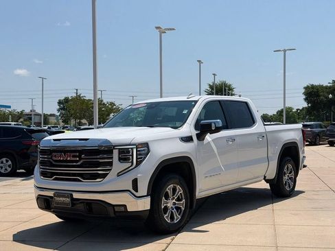 Used 2025 GMC Sierra 1500 SLT RWD image 6