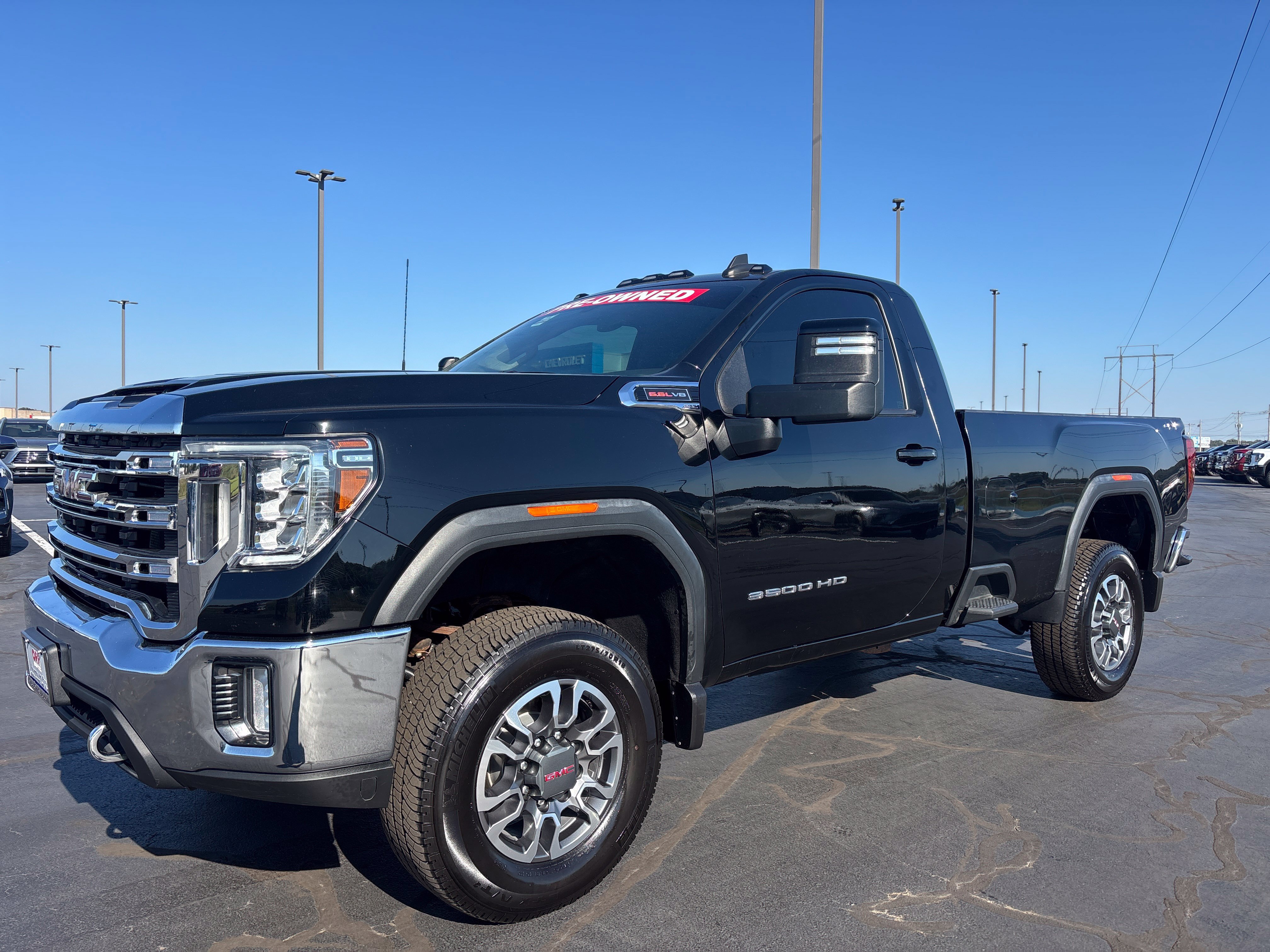 Used 2022 GMC Sierra 3500 SLE w/ SLE Convenience Package AWD/4WD image 1