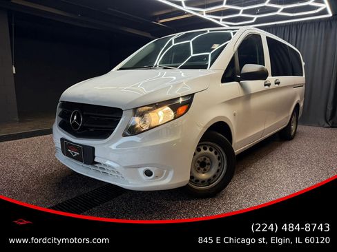 Used 2019 Mercedes-Benz Metris Passenger image 1