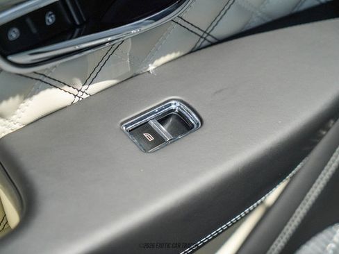 Used 2021 Bentley Bentayga image 92