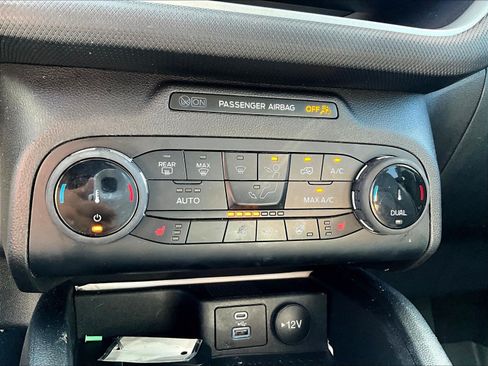 Used 2022 Ford Bronco Sport Outer Banks w/ Tech Package AWD/4WD image 17
