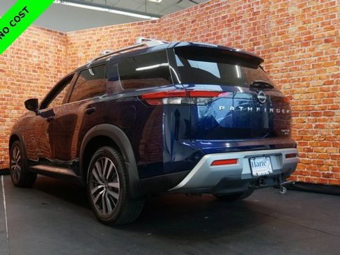 Used 2022 Nissan Pathfinder Platinum w/ Cargo Package image 5