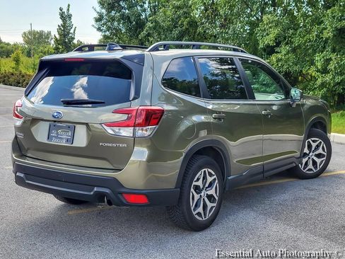 Used 2024 Subaru Forester Premium AWD/4WD image 7