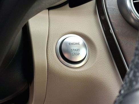 Certified 2018 Mercedes-Benz GLC 300 GLC 300 image 24