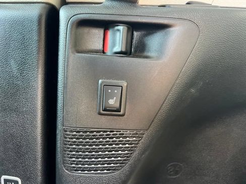 Used 2021 Chrysler Pacifica Limited AWD/4WD image 33