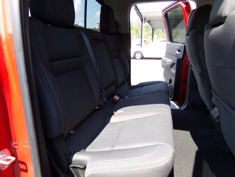 Used 2022 Nissan Frontier SV AWD/4WD image 28
