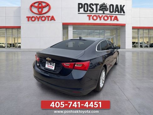 Used 2018 Chevrolet Malibu LT FWD image 11