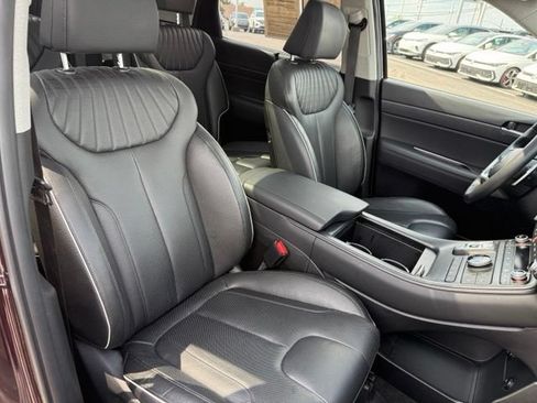 Used 2023 Hyundai Palisade Limited AWD/4WD image 18