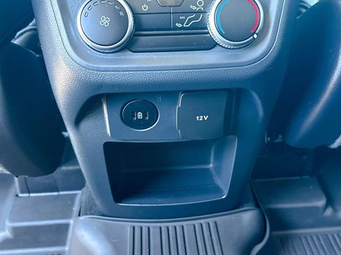 Used 2025 Ford Explorer Active AWD/4WD image 24