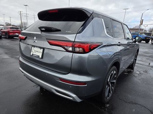 Used 2022 Mitsubishi Outlander SE image 5