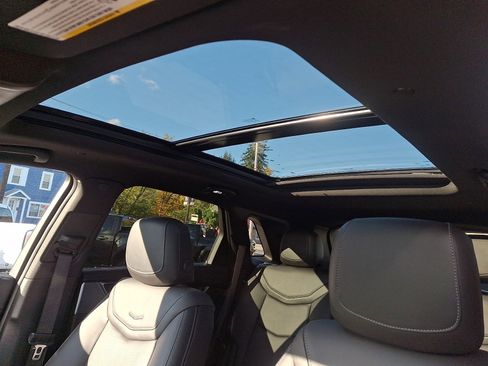 Used 2025 Cadillac XT5 Premium Luxury w/ Technology Package image 14