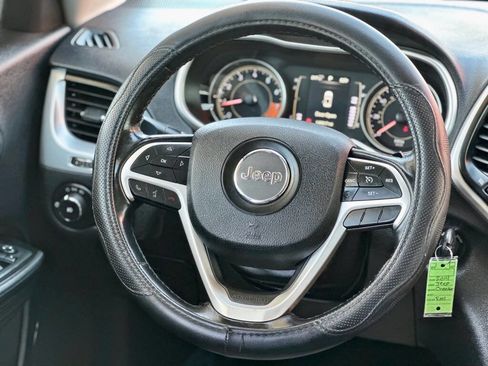 Used 2014 Jeep Cherokee Latitude image 9