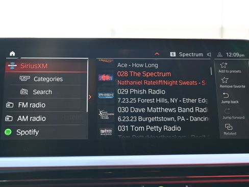 Used 2025 BMW Z4 M40i w/ Premium Package image 28