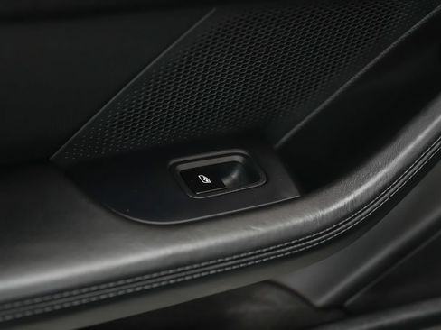 Certified 2025 Porsche Taycan 4S AWD/4WD image 17