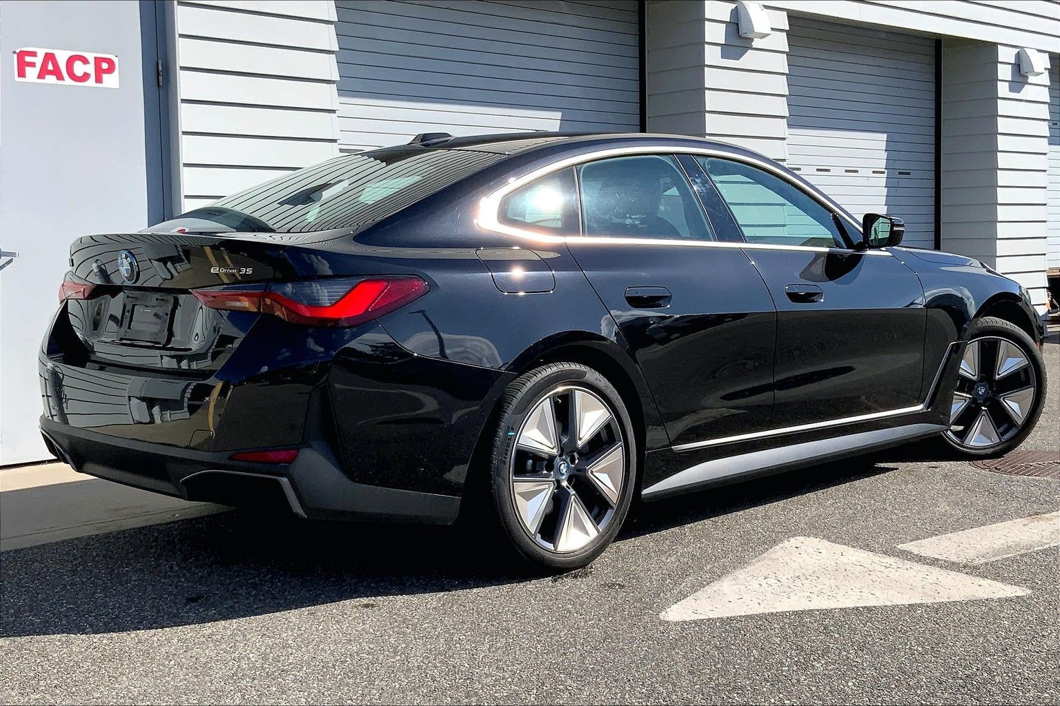 Used 2024 BMW i4 eDrive35 w/ Convenience Package RWD image 7