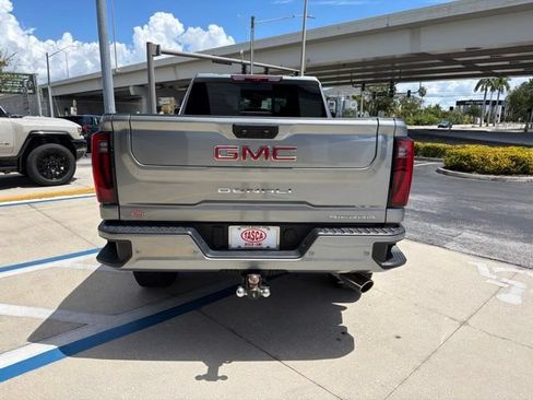 Used 2025 GMC Sierra 2500 Denali w/ Denali Reserve Package AWD/4WD image 6