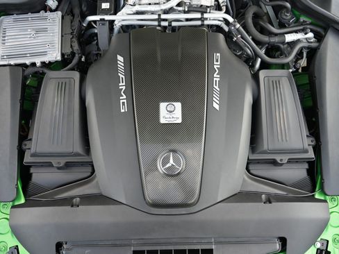 Used 2018 Mercedes-Benz AMG GT R image 9