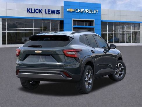 New 2026 Chevrolet Trax LT image 4