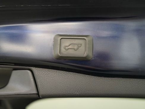 Used 2023 Toyota RAV4 XLE w/ Convenience Package image 57